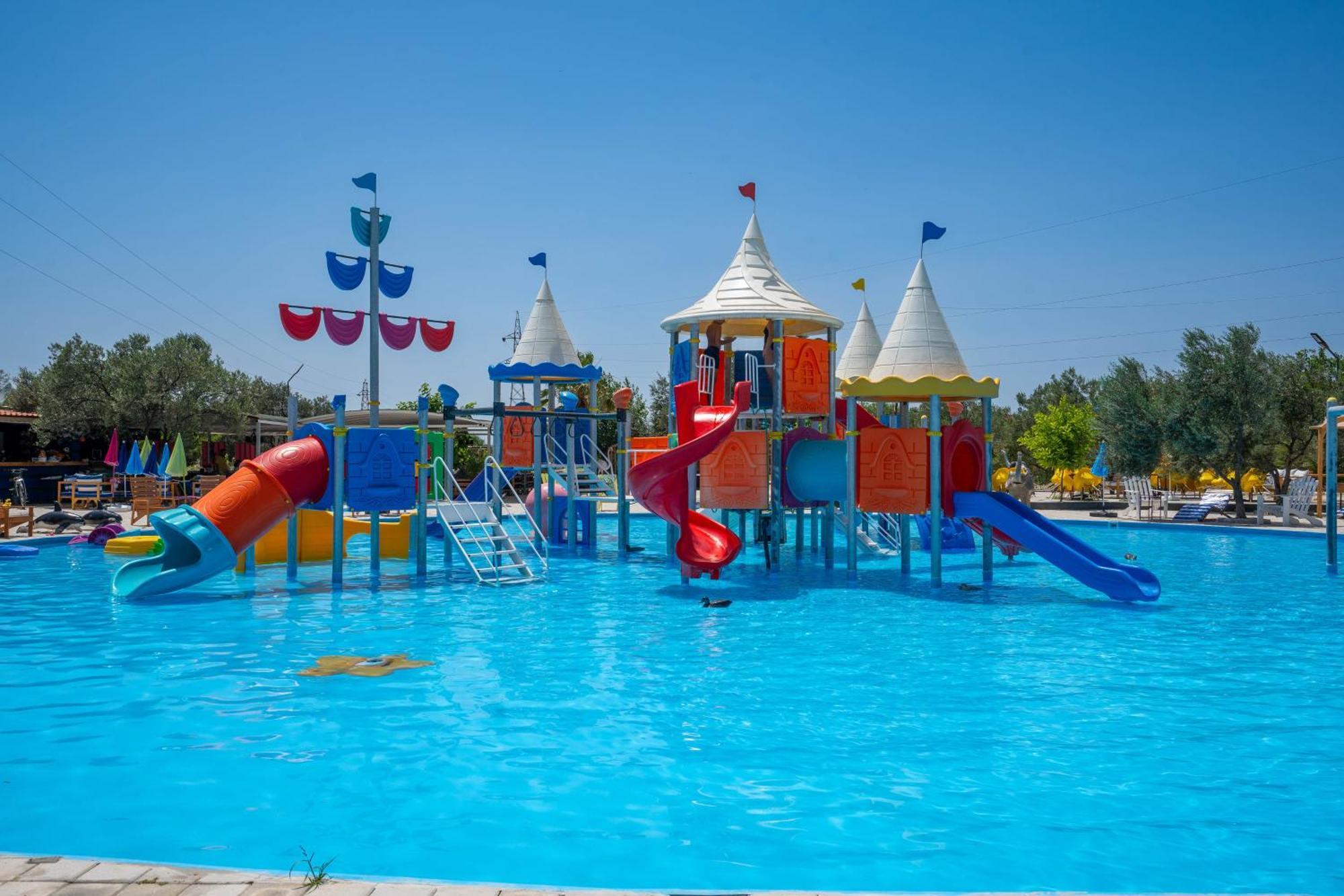 Simlarda Country Club Ayvalik Villa Bagian luar foto