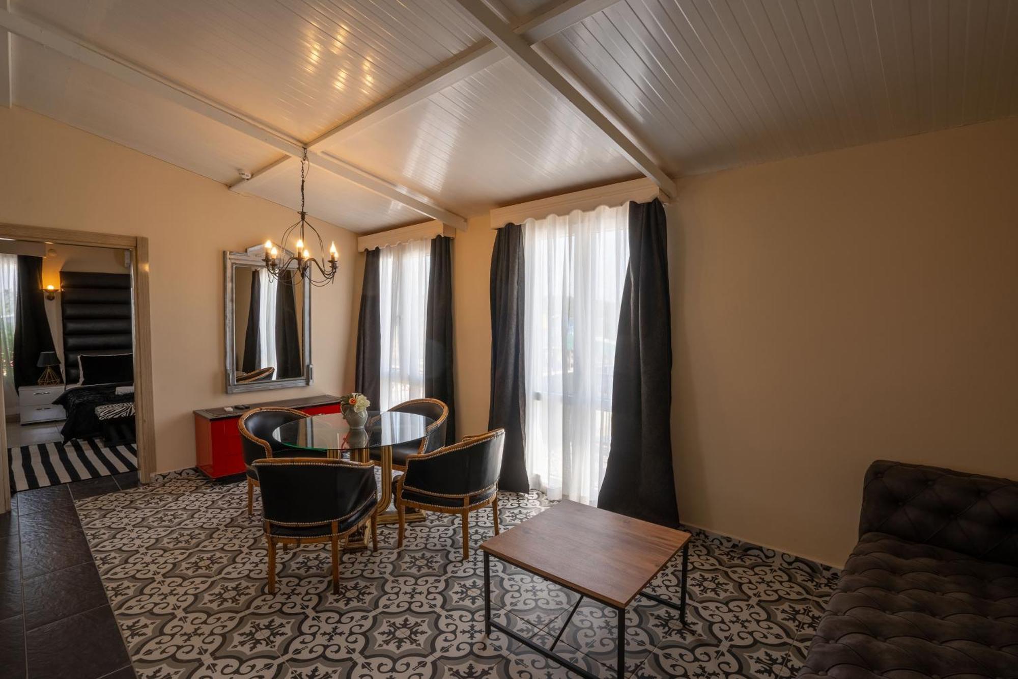 Simlarda Country Club Ayvalik Villa Bagian luar foto