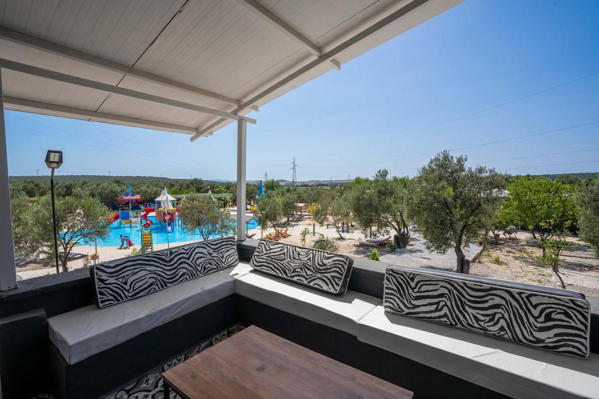 Simlarda Country Club Ayvalik Villa Bagian luar foto